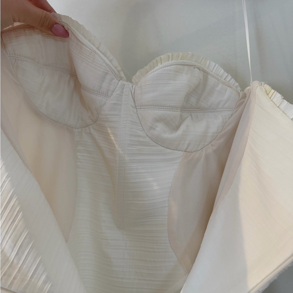 Cult Gaia Ashika Gown - Picture 13 of 15